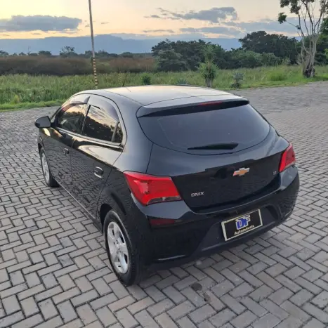 CHEVROLET Onix Hatch 1.4 4P FLEX LTZ AUTOMTICO, Foto 12