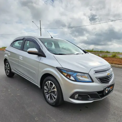 CHEVROLET Onix Hatch 1.4 4P FLEX LTZ, Foto 4