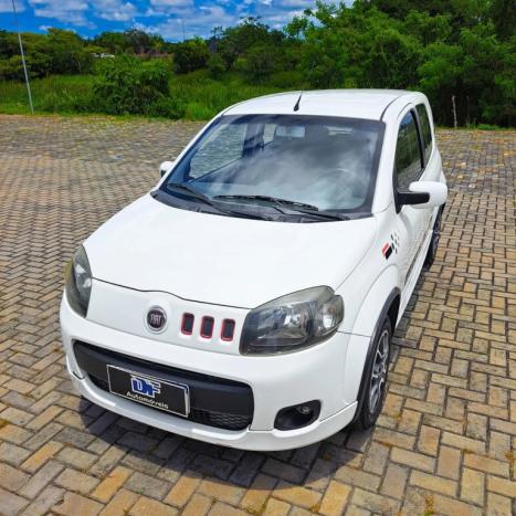 FIAT Uno 1.4 4P FLEX SPORTING, Foto 2