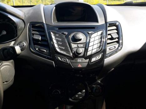 FORD Fiesta Hatch 1.6 16V 4P FLEX TITANIUM POWERSHIFT AUTOMTICO, Foto 18