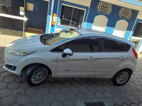 FORD Fiesta Hatch 1.6 4P FLEX TITANIUM POWERSHIFT AUTOMTICO, Foto 5