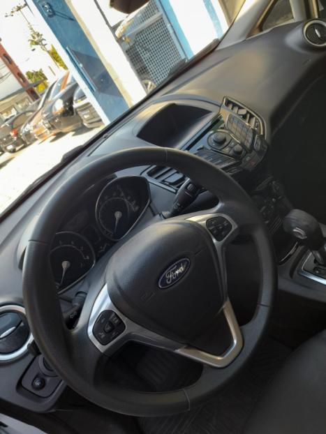 FORD Fiesta Hatch 1.6 4P FLEX TITANIUM POWERSHIFT AUTOMTICO, Foto 12