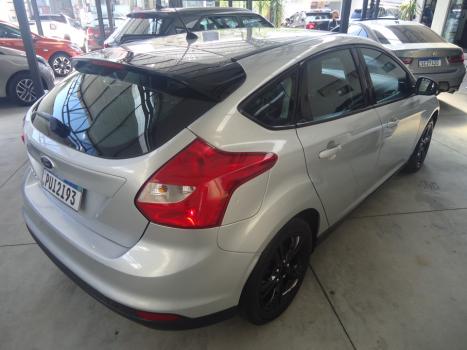 FORD Focus Hatch 1.6 4P, Foto 2