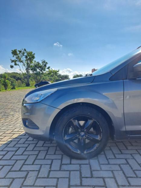 FORD Focus Hatch 1.6 4P, Foto 2