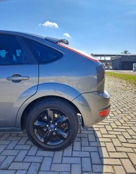 FORD Focus Hatch 1.6 4P, Foto 3