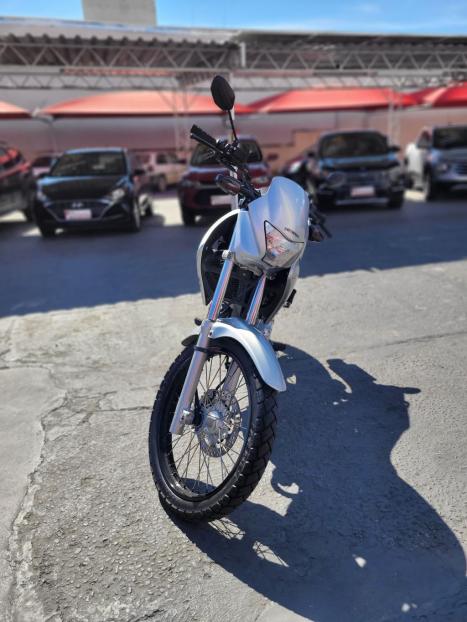 HONDA NX Falcon 400, Foto 2
