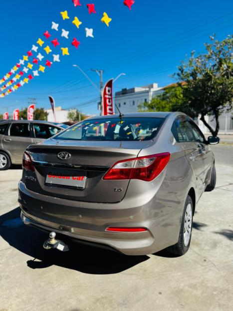 HYUNDAI HB 20 Sedan 1.6 16V 4P FLEX COMFORT PLUS, Foto 4