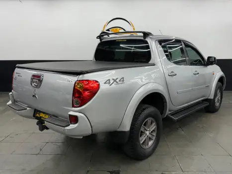 MITSUBISHI L 200 Triton 3.2 16V HPE 4X4 CABINE DUPLA TURBO DIESEL INTERCOOLER AUTOMTICO, Foto 3