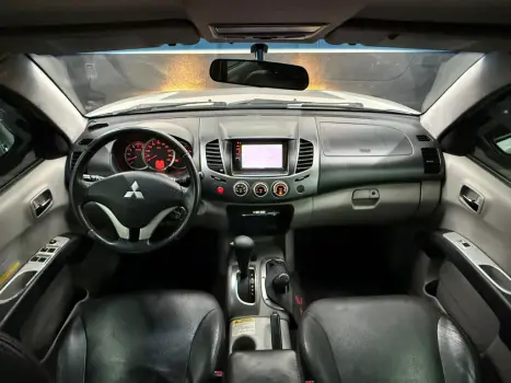 MITSUBISHI L 200 Triton 3.2 16V HPE 4X4 CABINE DUPLA TURBO DIESEL INTERCOOLER AUTOMTICO, Foto 5