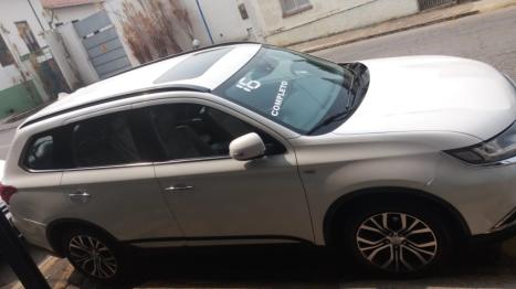 MITSUBISHI Outlander 3.0 V6 24V 4P GT 4X4 AUTOMTICO, Foto 3