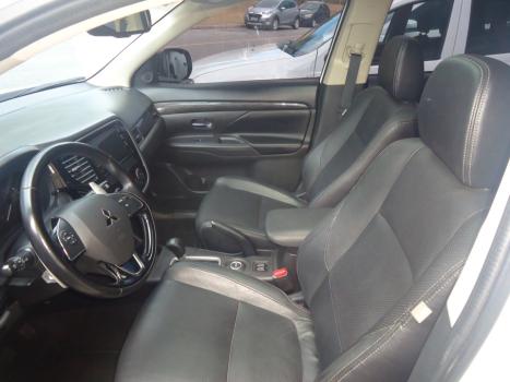 MITSUBISHI Outlander 3.0 V6 24V 4P GT 4X4 AUTOMTICO, Foto 4