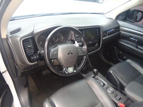 MITSUBISHI Outlander 3.0 V6 24V 4P GT 4X4 AUTOMTICO, Foto 5