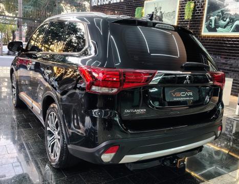 MITSUBISHI Outlander 2.2 16V 4P 4X4 HPE-S AWD DIESEL AUTOMTICO, Foto 6