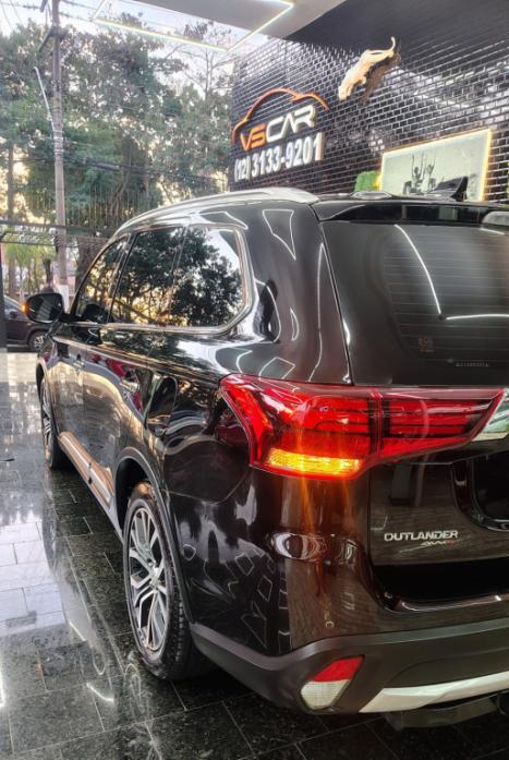 MITSUBISHI Outlander 2.2 16V 4P 4X4 HPE-S AWD DIESEL AUTOMTICO, Foto 8