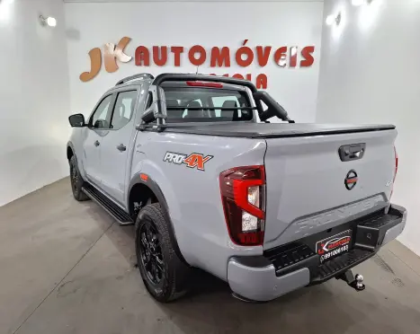 NISSAN Frontier 2.3 16V PRO4X CABINE DUPLA 4X4 BI-TURBO DIESEL AUTOMTICO, Foto 11