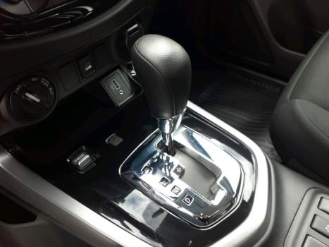 NISSAN Frontier 2.3 ATTACK CABINE DUPLA 4X4 BI-TURBO DIESEL AUTOMTICO, Foto 8