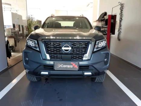 NISSAN Frontier 2.3 16V PLATINUM CABINE DUPLA 4X4 BI-TURBO DIESEL AUTOMTICO, Foto 2