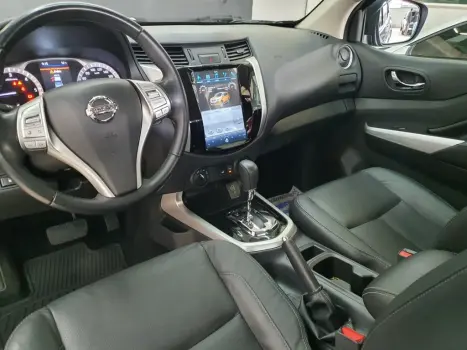 NISSAN Frontier 2.3 16V XE 4X4 CABINE DUPLA BI-TURBO DIESEL AUTOMTICO, Foto 5