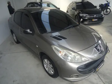 PEUGEOT 207 Sedan 1.4 4P PASSION XR FLEX, Foto 2