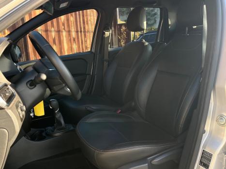RENAULT Oroch 1.3 16V 4P OUTSIDER TURBO TCe AUTOMTICO CVT, Foto 12