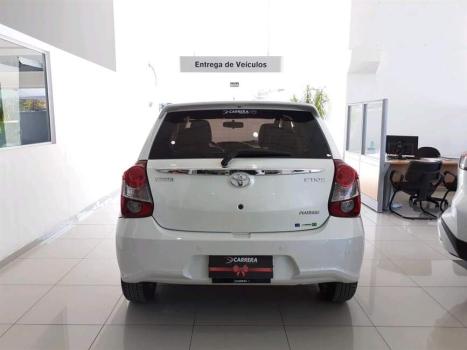 TOYOTA Etios Hatch 1.5 16V 4P FLEX PLATINUM AUTOMTICO, Foto 16