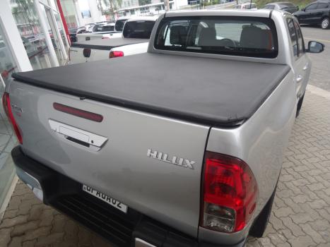 TOYOTA Hilux Caminhonete 2.7 16V 4P SR FLEX CABINE DUPLA, Foto 2