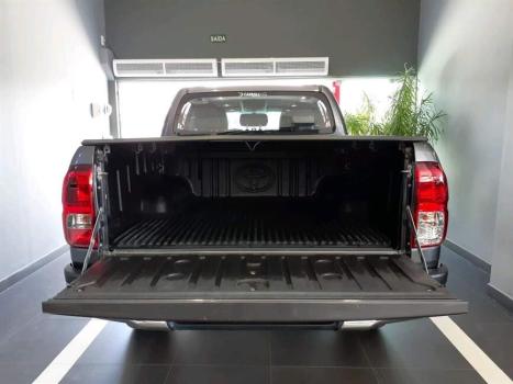 TOYOTA Hilux Caminhonete 2.8 4X4 DIESEL CABINE SIMPLES, Foto 23