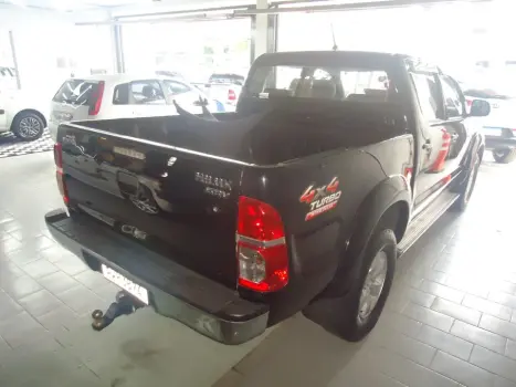 TOYOTA Hilux Caminhonete 3.0 4P 4X4 DIESEL CABINE DUPLA, Foto 5