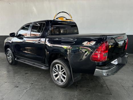 TOYOTA Hilux Caminhonete 2.8 16V SRX 4X4 TURBO DIESEL CABINE DUPLA AUTOMTICO, Foto 4