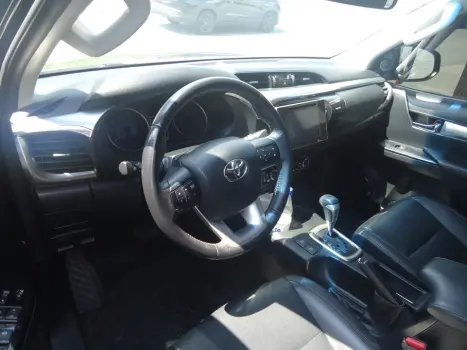 TOYOTA Hilux Caminhonete 2.8 4P 4X4 DIESEL CABINE DUPLA, Foto 6