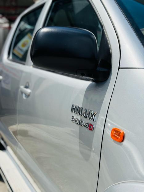 TOYOTA Hilux Caminhonete 3.0 4P SR 4X4 TURBO DIESEL CABINE DUPLA, Foto 4