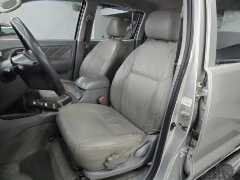 TOYOTA Hilux Caminhonete 3.0 4P 4X4 SRV TURBO DIESEL CABINE DUPLA, Foto 10