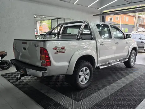 TOYOTA Hilux Caminhonete 3.0 4P 4X4 SRV TURBO DIESEL CABINE DUPLA, Foto 11