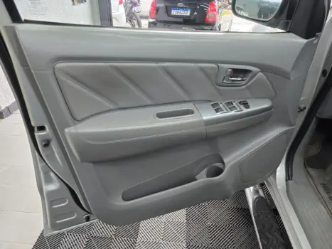 TOYOTA Hilux Caminhonete 3.0 4P 4X4 SRV TURBO DIESEL CABINE DUPLA, Foto 16