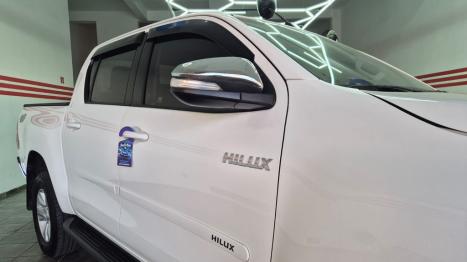 TOYOTA Hilux Caminhonete 2.8 16V SRV 4X4 DIESEL CABINE DUPLA AUTOMTICO, Foto 11