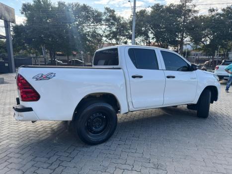 TOYOTA Hilux Caminhonete 2.8 4P 4X4 DIESEL CABINE DUPLA, Foto 5