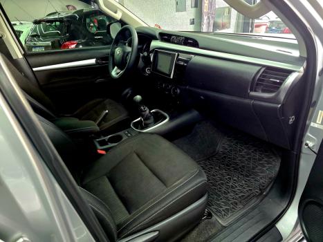 TOYOTA Hilux Caminhonete 2.7 16V 4P SR FLEX CABINE DUPLA, Foto 2