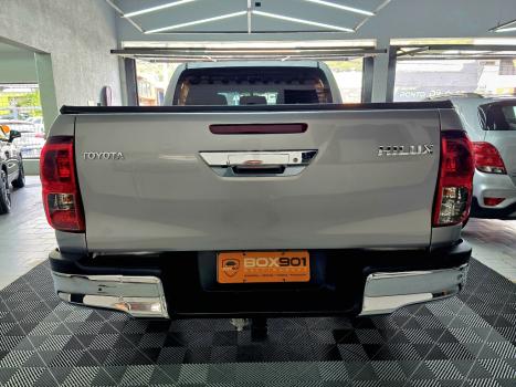 TOYOTA Hilux Caminhonete 2.7 16V 4P SR FLEX CABINE DUPLA, Foto 9