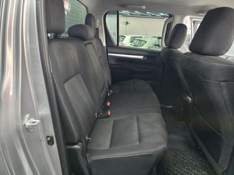 TOYOTA Hilux Caminhonete 2.7 16V 4P SR FLEX CABINE DUPLA, Foto 13