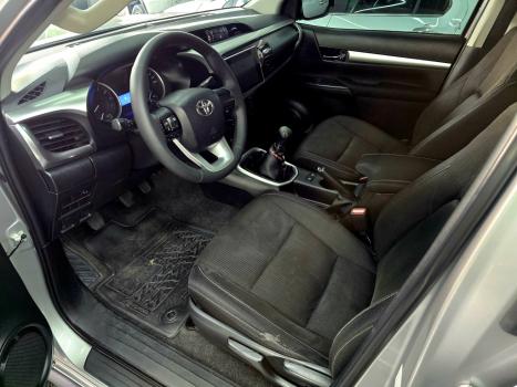 TOYOTA Hilux Caminhonete 2.7 16V 4P SR FLEX CABINE DUPLA, Foto 15