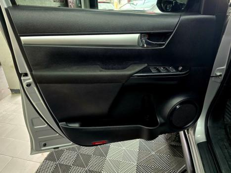 TOYOTA Hilux Caminhonete 2.7 16V 4P SR FLEX CABINE DUPLA, Foto 16
