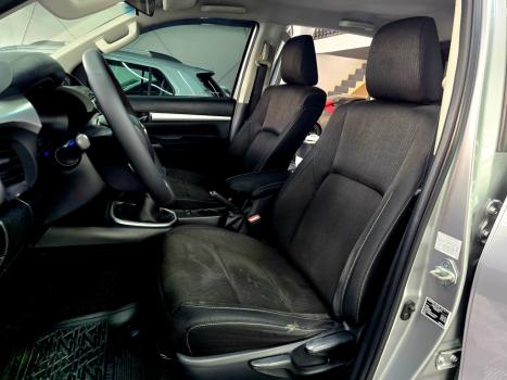 TOYOTA Hilux Caminhonete 2.7 16V 4P SR FLEX CABINE DUPLA, Foto 18