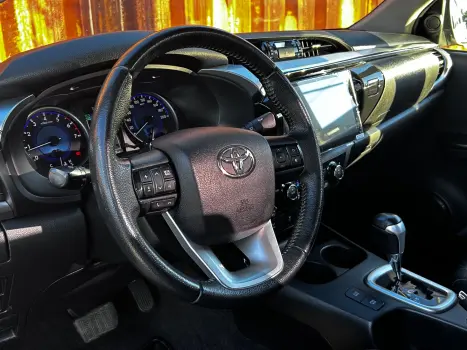 TOYOTA Hilux Caminhonete 2.7 16V 4P SRV FLEX 4X4  CABINE DUPLA AUTOMTICO, Foto 8