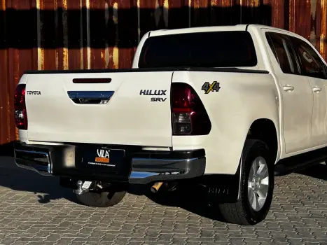 TOYOTA Hilux Caminhonete 2.7 16V 4P SRV FLEX 4X4  CABINE DUPLA AUTOMTICO, Foto 17