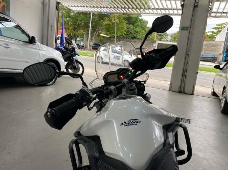 TRIUMPH Tiger 800 XCX, Foto 4