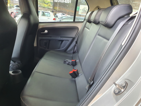 VOLKSWAGEN Cross UP 1.0 12V 4P TSI FLEX, Foto 10