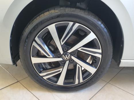 VOLKSWAGEN Virtus 1.0 4P 200 TSI FLEX HIGHLINE AUTOMTICO, Foto 13