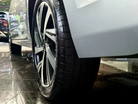 VOLKSWAGEN Virtus 1.0 4P 200 TSI FLEX HIGHLINE AUTOMTICO, Foto 13