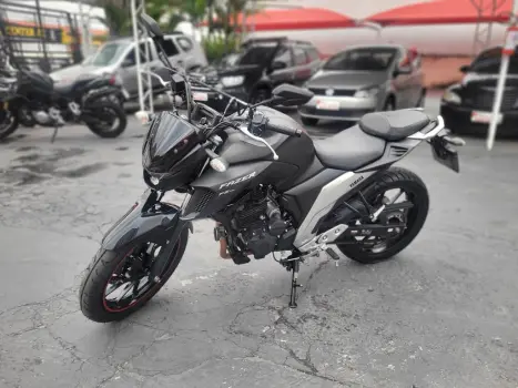 YAMAHA FZ 25 250 Fazer Flex , Foto 1