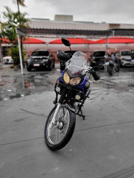 YAMAHA XTZ 250 TENER, Foto 2